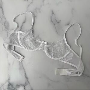 SKIMS After Hours White Sheer Lace Underwire Bra Unlined - Size M